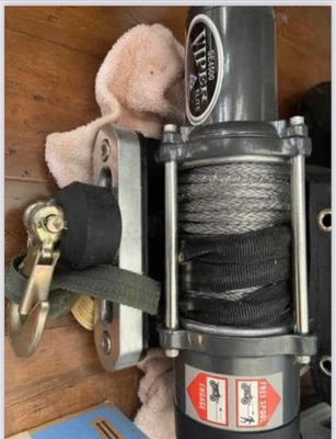 $270 • Buy Viper Elite Winch 4500lbs. Wireless Remote, Mounting Plate And Cover. 