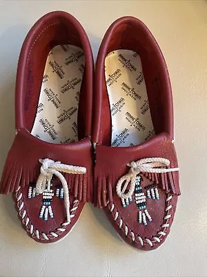 Vintage MINNETONKA Red Leather Beaded Thunderbird Hard Sole Moccasins Size 6 USA • $24.99