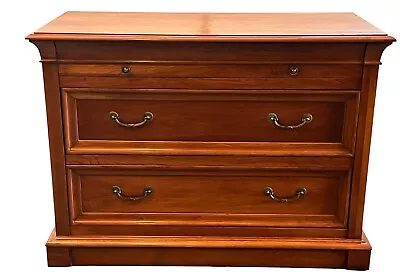 Ethan Allen Medallion Cherry Bachelor Chest Dresser / Nightstand Vintage • $875