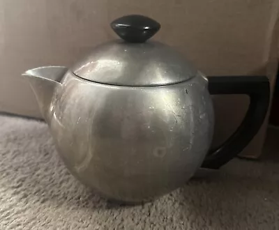 Vintage Mirro Aluminum Teapot / Kettle 1.5 Qt • $13