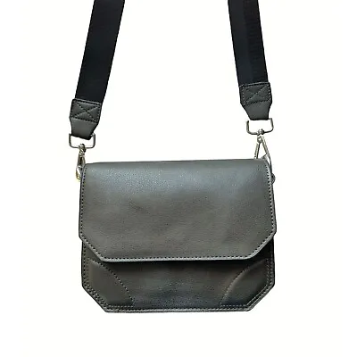 Zara Crossbody Bag • $16