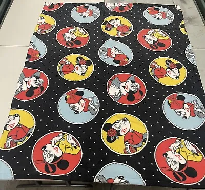 Vintage Disney’s Minnie Mouse Fleece Throw Blanket • $5.70