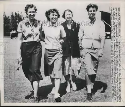 1951 Press Photo North South Women's Golf Pat Sullican Mae Murray - Net29607 • $17.99