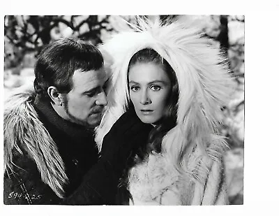 8 X 10 Original Actress Vanessa Redgrave & Richard Harris In Camelot 1967 • $11.99