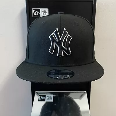 MLB - New York Yankees 9FIFTY Adjustable Snap-Back New Era Cap - Black • $33.30