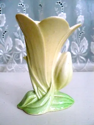 Carltonware   Small Handpainted   *** Lily ***  Vase    Australian Design • £20