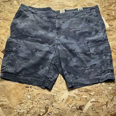 Men's Red Head Camo Cargo Shorts Size 48 • $14