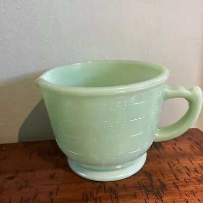 JADEITE GREEN GLASS 2-Cup MEASURING MIXING CUP Ounce Cup Pint Measurements • $30