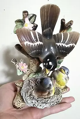 VTG NICE NAPCO CERAMIC Mom Bird Feeding Baby Bird SPAGTTIE NEST Figurine JAPAN  • $258