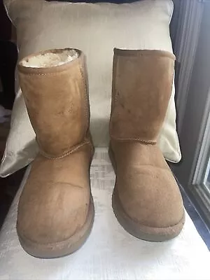 UGG Classic Australia Boot Size 7 Color Chestnut Pre Owned. • $24.50