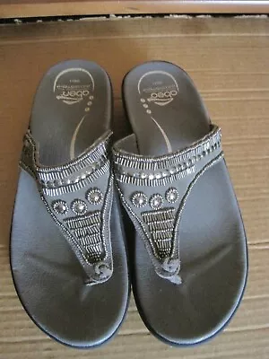 ABEO FLIP FLOPS Mystic Sandals Thong Gray Leather SILVER Embellished BEADS 11N! • $35