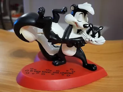 Looney Tunes Pepe LePew And Penelope Pussycat Eet Eez Love Ma Cherie Statue 1984 • $42