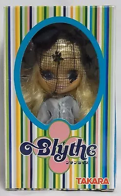 Petite Blythe PBL06 Sunday Vest Fashion Doll Action Figure Japan • $42.84