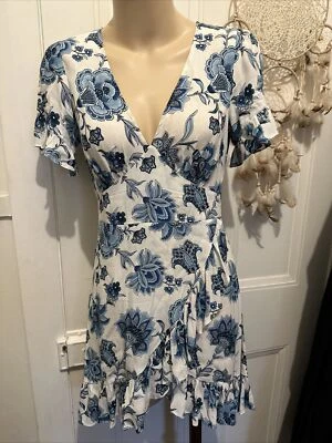 Tigerlily Blue & White Dress Size 8 • $20