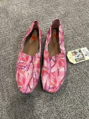 Toms Women’s Shoes Pink Canvas Birds Of Paradise Size 11 NEW • $20