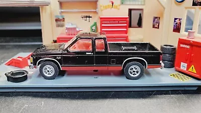 Diecast 1983 Chevy S-10 Maxi Cab. Loose. 1:64. Greenlight. • $13.08