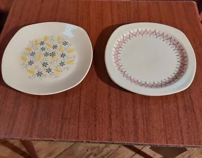 Midwinter 2 Tea Plates Seville And Pink Trellis Patterns 6 Inch 1959 And 1964 • £15