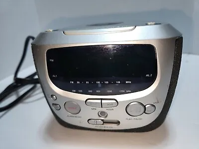 Magnavox Wide Angle Stereo  Compact Disc Clock Radio CD Dual Alarm • $14.95