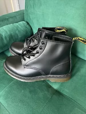 Dr Martens 101 6 Eye Smooth Boots Mono Size 8 UK 42 EU Brand New BNWT • £99.99