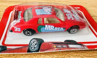 3 INCH Ford Thunderbird Mr. Red 1994 Yatming 1/64 Diecast Mint On Cut Card • $25