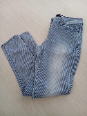 £3 • Buy Woman's Blue & White Stripe Relaxed Skinny Jeans Size 12 From Next