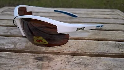 Maxx HD Sunglasses Raven 2.0 White Golf Driving Lens Brown Fishing Polarized D4 • $19.55