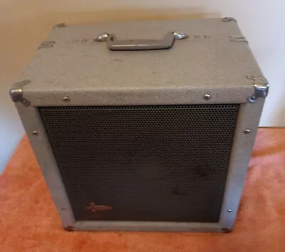 Vintage NEWCOMB  R-164 Portable Phonograph W.  RARE !!  External Speaker  • $165