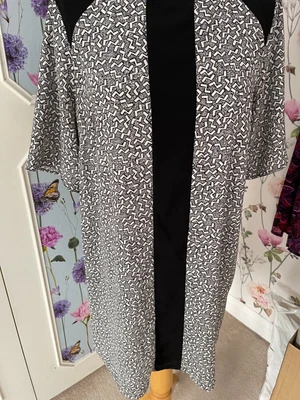 $4.37 • Buy Ladies River Island Shift Dress Long Tunic Top Office Work Size 12 Geometric