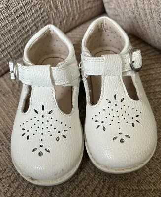 Baby Girls White Buckle Shoes Infant Size 3 • £3.50