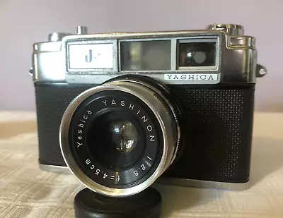 YASHICA J 35mm RANGEFINDER 1961  Yashinon 45mm F2.8 Sekonic Light Meter. • $69