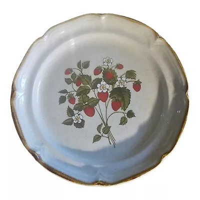 VINTAGE INTERNATIONAL ENDURA COLLECTION 6856 LA FRAISE SALAD BREAD Dessert PLATE • $9.50