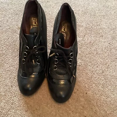 Ted Baker Black Leather Lace Up Victorian Style Shoes/ankle Boots Uk7 Eu 40 • £15