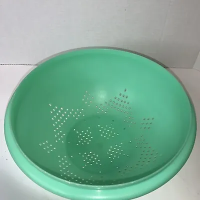 Vintage Tupperware Jade Green Colander Strainer Bowl #339-8 No Lid • $16.20