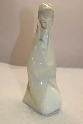 Lladro Figurine NATIVITY HOLY FAMILY MARY AND BABY JESUS Mint Madonna Child • $75