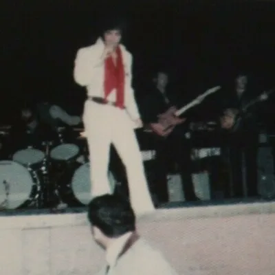 Elvis Presley Candid Photo Picture Elvis In White Jumpsuit In Concert Wide EP2 • $7.59