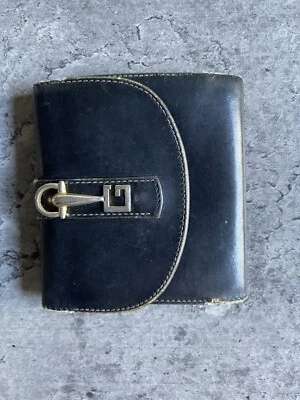 $55 • Buy Vintage Gucci Purse Wallet 