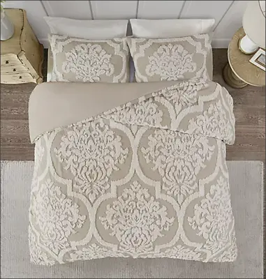 **Madison Park Tufted Chenille Cotton Comforter Set -Queen • $65