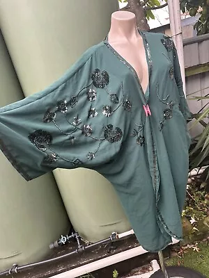 Stunning Green Crepe OSFA Kimono With Sequin Design EUC • $20