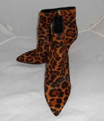 Sz 10M Stunning VINCE CAMUTO Nandi2 LEOPARD Animal CALF HAIR Zip Ankle BOOTS 42 • $35.99