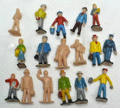 VTG 1940/50's ? Hard Plastic Miniature People (17) 5 Unpainted/12 Painted FIG4 • $14.95