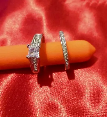 Ladies Engagement Ring 2pcs Sparkling Cubic Zirconias Size Q NEW • £4.50