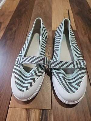 Vans - Gisele Low Top Athletic Shoe Women Size 8 • $24.99