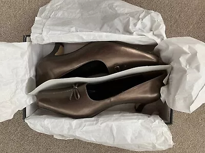 Van Dal Shoes Size 6D - Bronze Pearl • £9.99