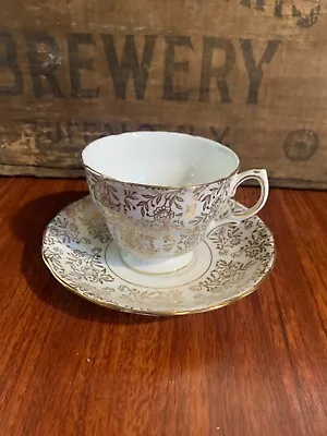 Vintage Royal Malvern Teacup And Saucer! Gorgeous! • $8.75