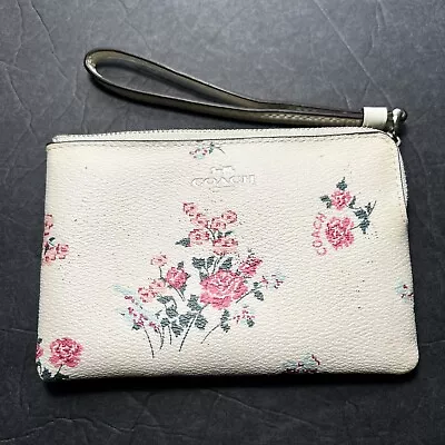 Coach Floral Flower Bouquet Pouch F26217 Wallet Corner Zip Wristlet • $31.60