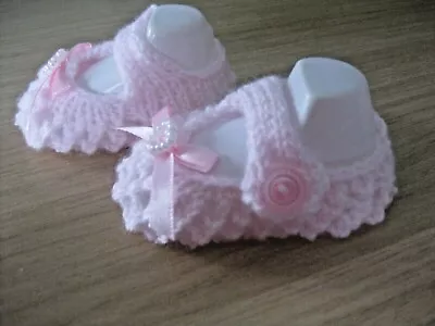 PAIR HAND KNITTED BABY SHOES In PINK - WITH PINK BOW SIZE 0-3 MONTHS (2) • £3.50