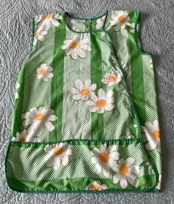 Vintage Green Floral Daisies Design Smock Apron Snips Pockets Med Read • $6