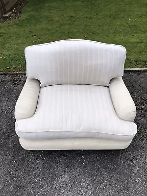 Lovely Laura Ashley Lynden Loveseat Snuggle Chair • £325