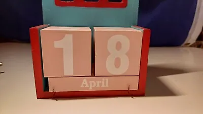 £5 • Buy Shabby Chic Wooden Cube Calendar With Heart Design Blue Pink And Red
