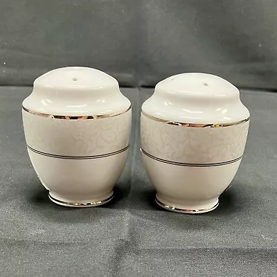 NEW Mikasa L3438 Parchment  White Bone China Salt And Pepper Shakers • $29.99